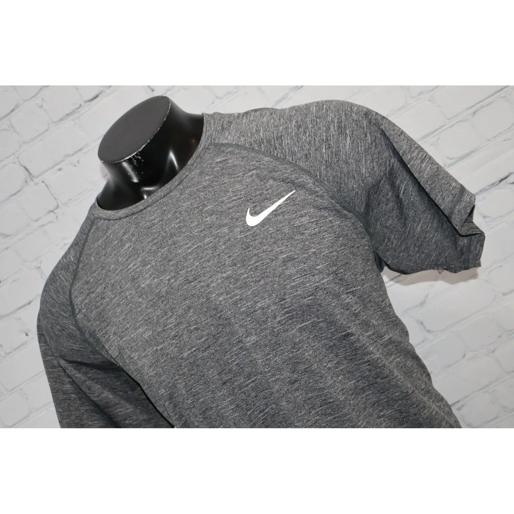 Nike Swim Rash Guard Mens XXL Dri-FIT UPF 40+ Short Sleeve Shirt Gym Workout
